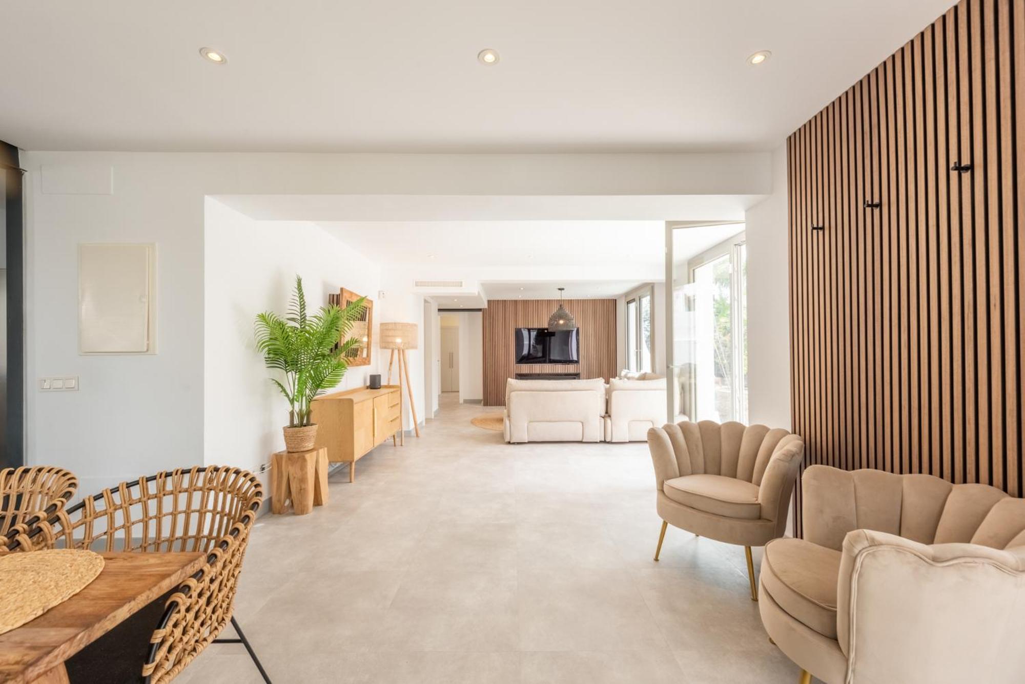 Casa Belle Luxury Side *