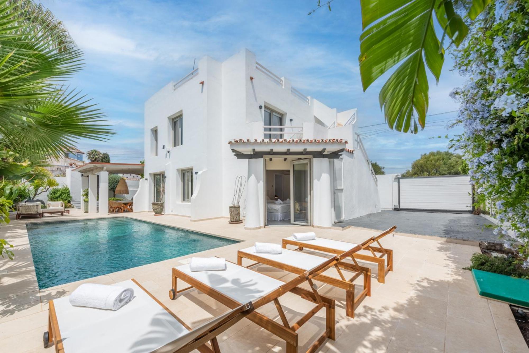 Casa Belle Luxury Side